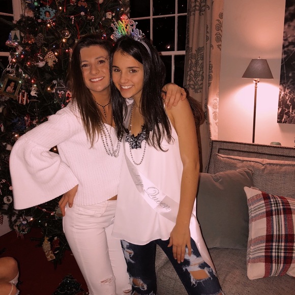 Meet your Posher, Isabel - Picture 3 of 3